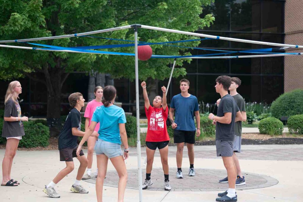 outdoor youth group activities